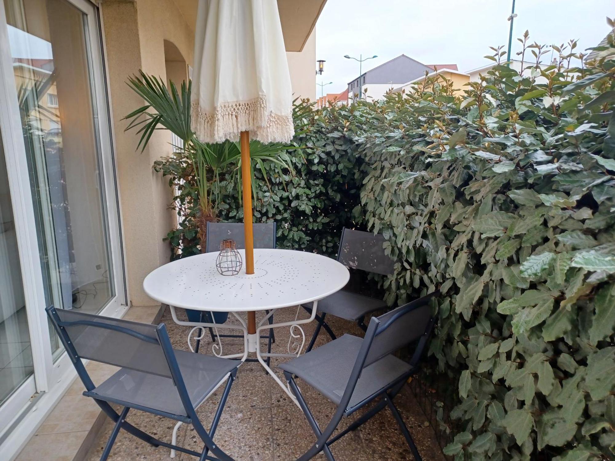 T3 Rez-De-Chaussee Lumineux Avec Terrasse Proche Plage Cucq Exteriör bild
